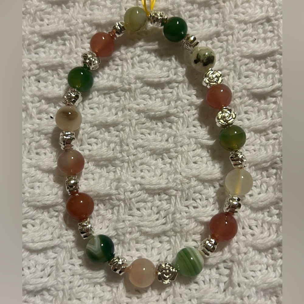 Handmade Stretchy Yanyuan Agate Bracelet - single/one bracelet